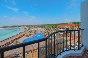 ห้องดีลักซ์ทวิน, ระเบียง, วิวชายหาด