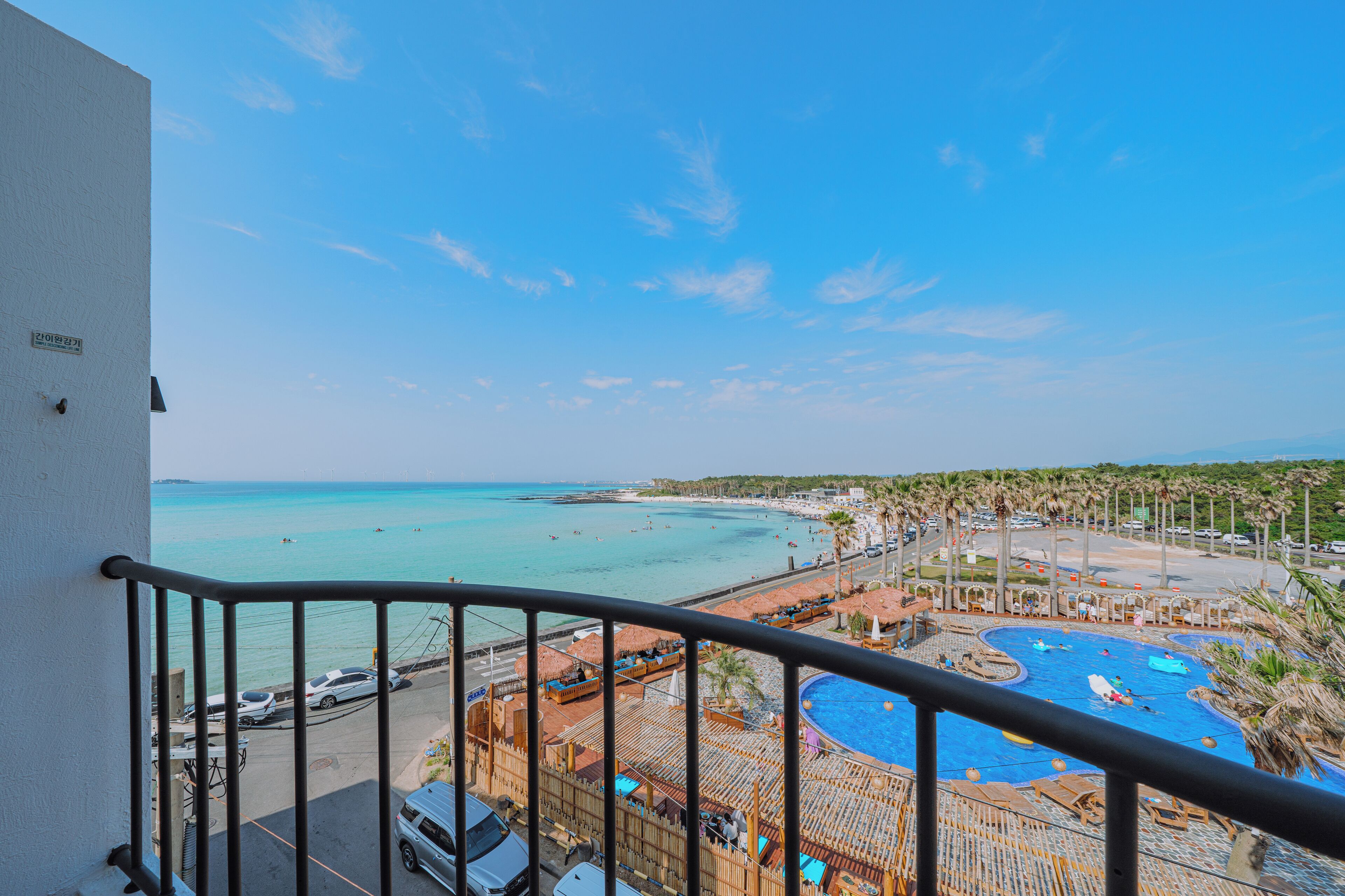 Deluxe-værelse med 2 enkeltsenge - balkon - strandudsigt | Terrasse/gårdhave