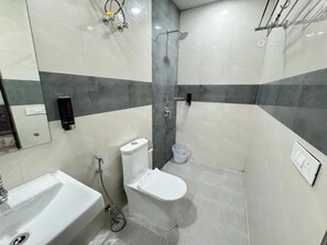 Deluxe Room | Bathroom - Fabhotel Fortune Residency (New Delhi)