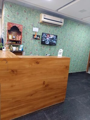 Reception - Fabhotel Fortune Residency (New Delhi)