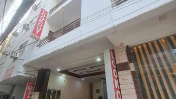 Entrada de la propiedad