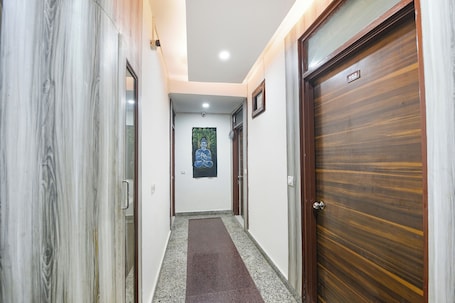 Lobby. Fabhotel Lookout Stay