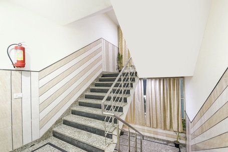 Lobby. Fabhotel Lookout Stay