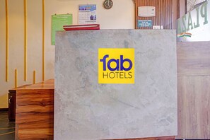 Reception - Fabhotel Beverly Plaza (Mumbai)