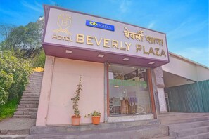 Exterior - Fabhotel Beverly Plaza (Mumbai)