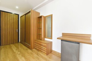 Egyptian cotton sheets, premium bedding, in-room safe, free WiFi