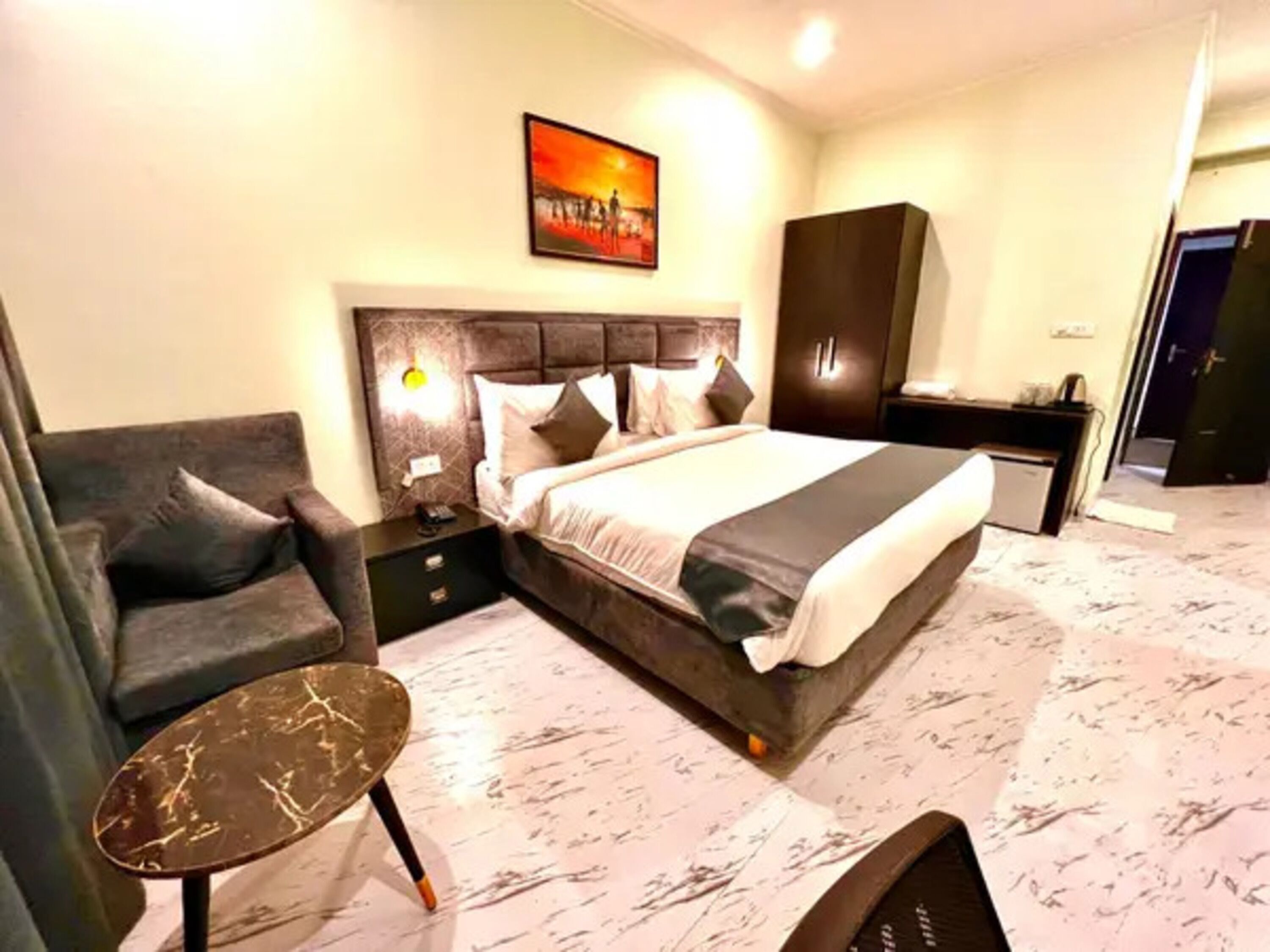 Deluxe Room | Egyptian cotton sheets, premium bedding, in-room safe, free WiFi