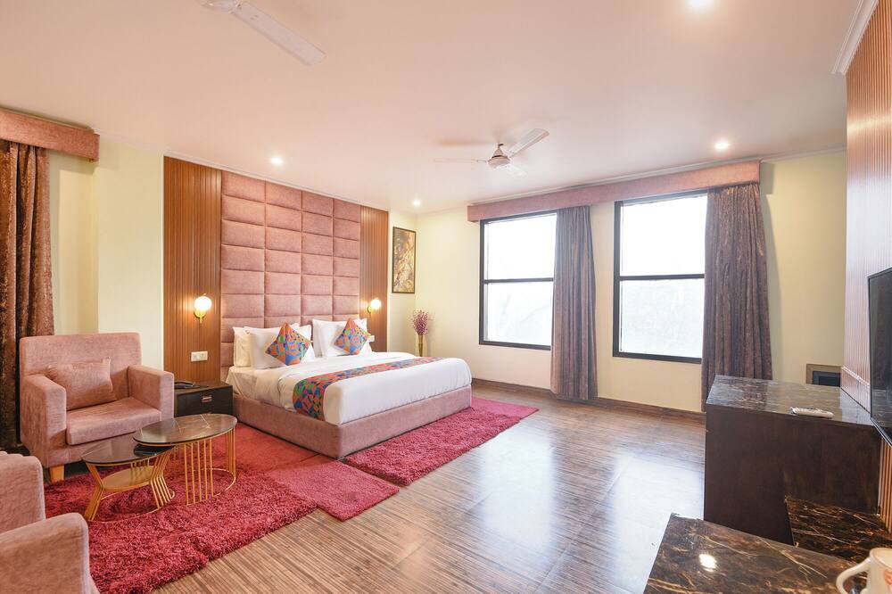 Fabhotel Sumedha Elegance