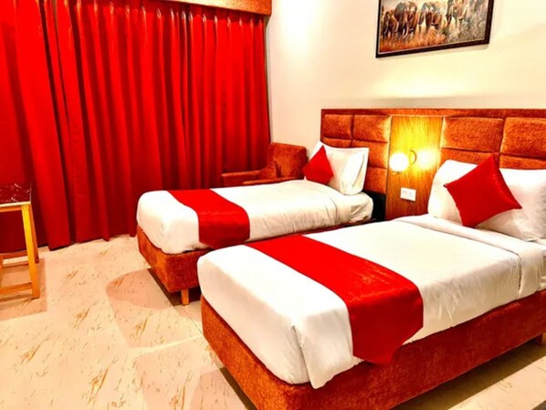 Egyptian cotton sheets, premium bedding, in-room safe, free WiFi