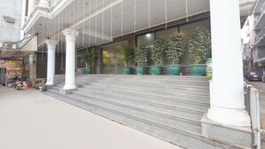 숙박 시설 입구