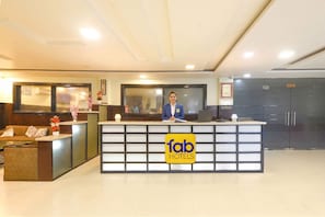 Reception - Fabhotel Sumedha Elegance (Gurugram)