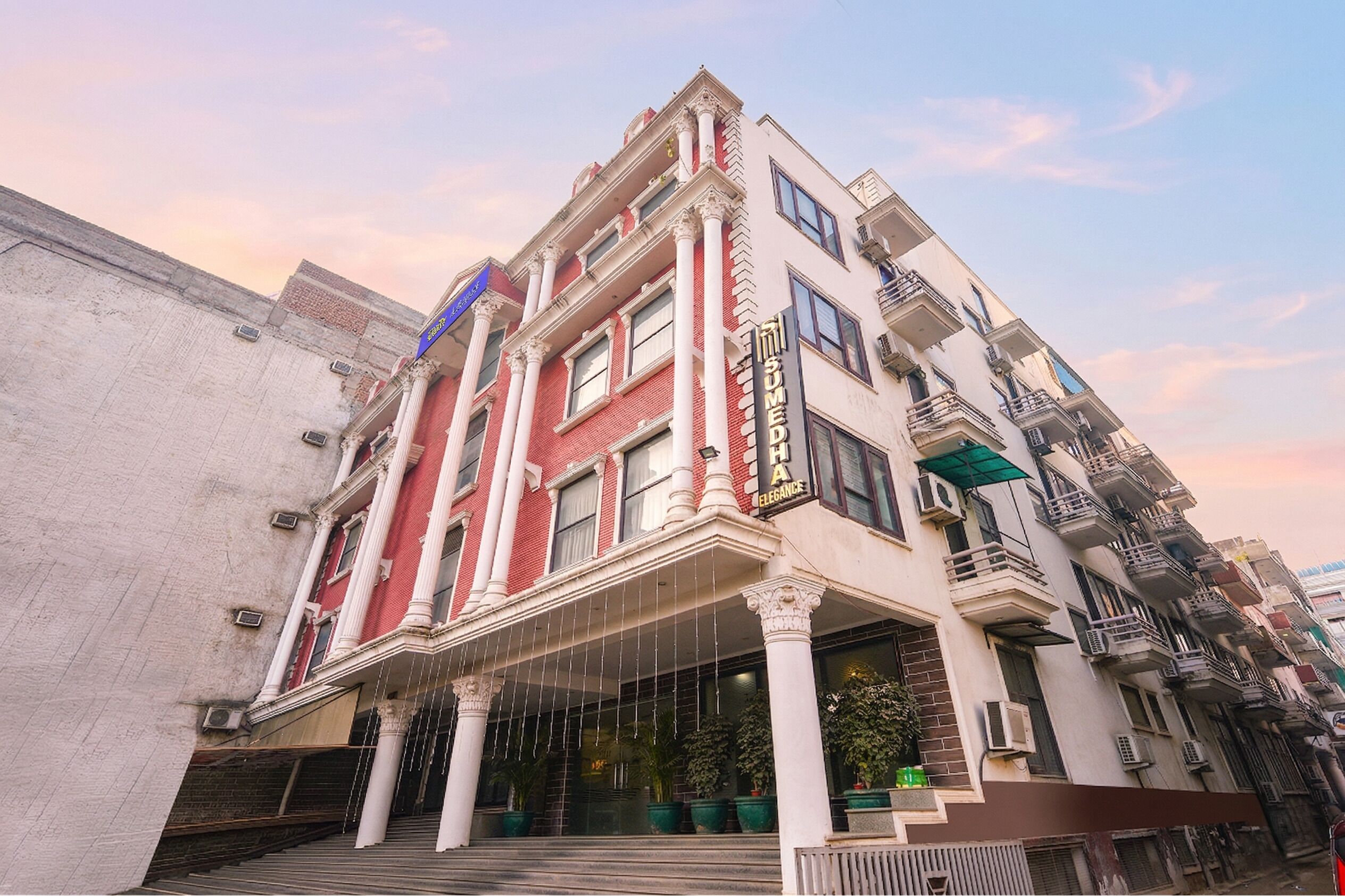 Façana frontal de l'allotjament