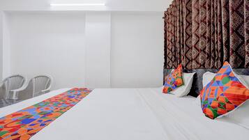 Egyptian cotton sheets, premium bedding, free WiFi, bed sheets
