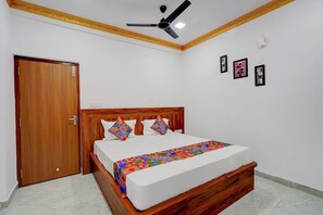 Deluxe Room | Egyptian cotton sheets, premium bedding, free WiFi, bed sheets - Fabhotel Guru Residency (Bangalore)