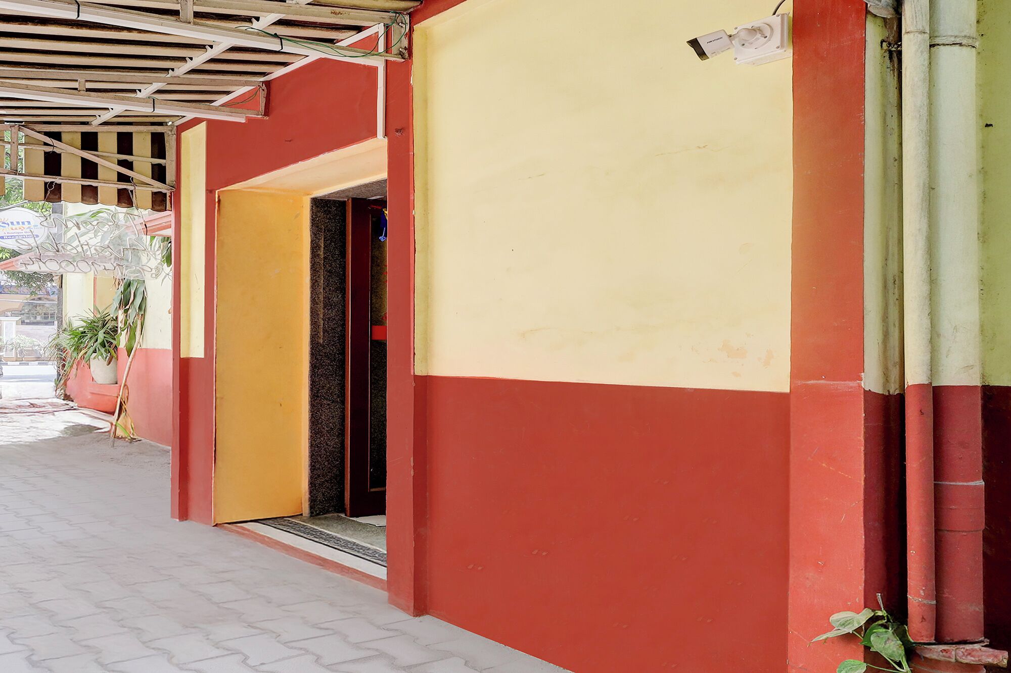 Entrée de l’hébergement