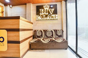 Reception - Fabhotel Div Palace (Indore)