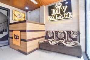 Reception - Fabhotel Div Palace (Indore)