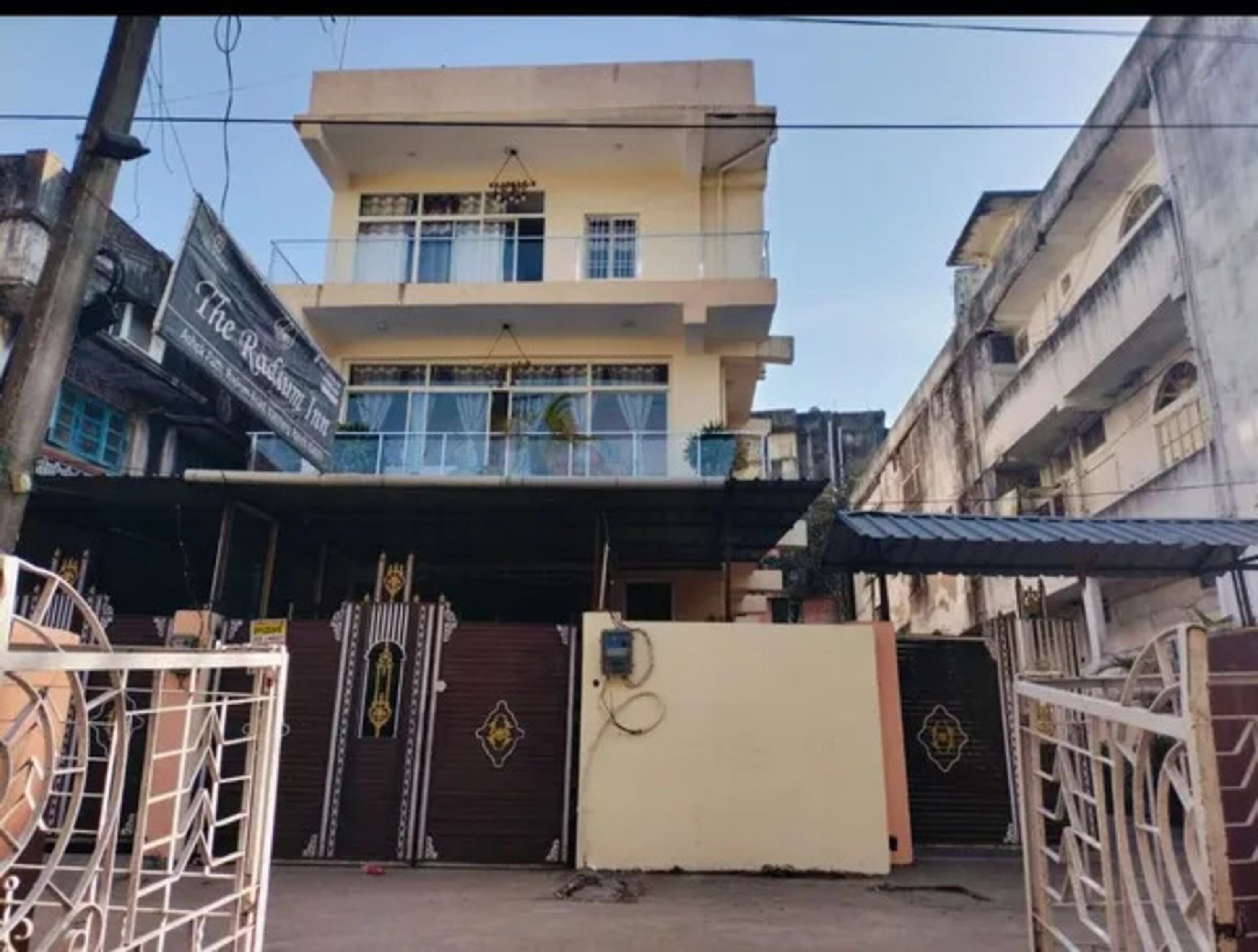 Entrada de la propiedad