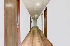 Lobby - Fabhotel Pp Residency By Yellow Saffron (New Delhi)