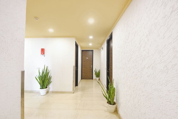 Lobby - Fabhotel Sai Village Sector 46 (Gurugram)