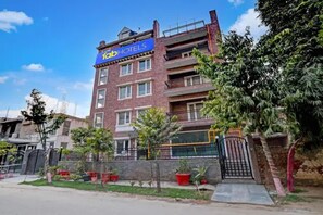 Exterior - Fabhotel Pantao Stay (Noida)