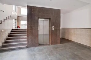 Lobby - Fabhotel Pantao Stay (Noida)