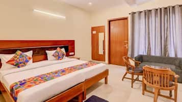 Deluxe Room | Egyptian cotton sheets, premium bedding, in-room safe, free WiFi