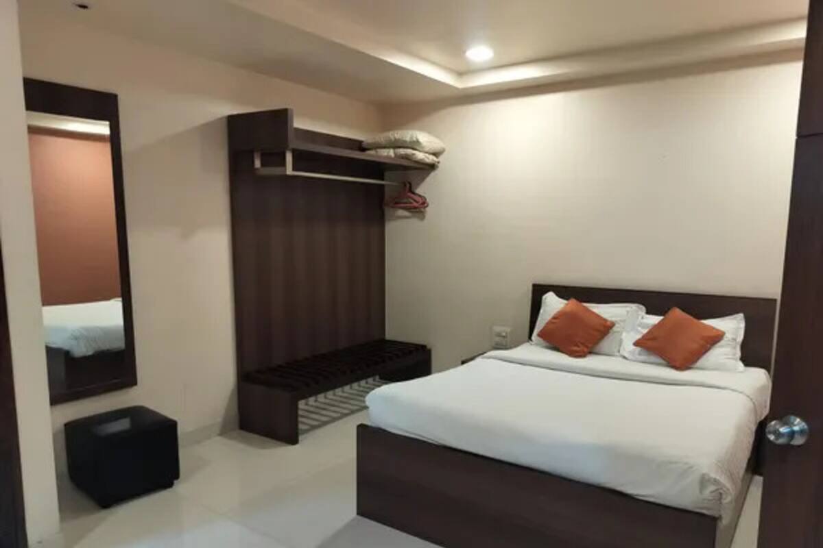 Phòng Deluxe | Bộ trải giường bằng vải cotton Ai Cập, bộ đồ giường cao cấp 