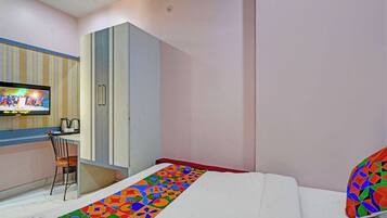 Egyptian cotton sheets, premium bedding, in-room safe, free WiFi