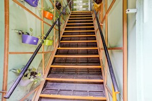 Staircase - Fabhotel Haven (Mumbai)