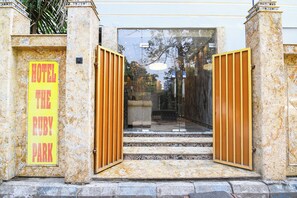 Entrée de l’hébergement 