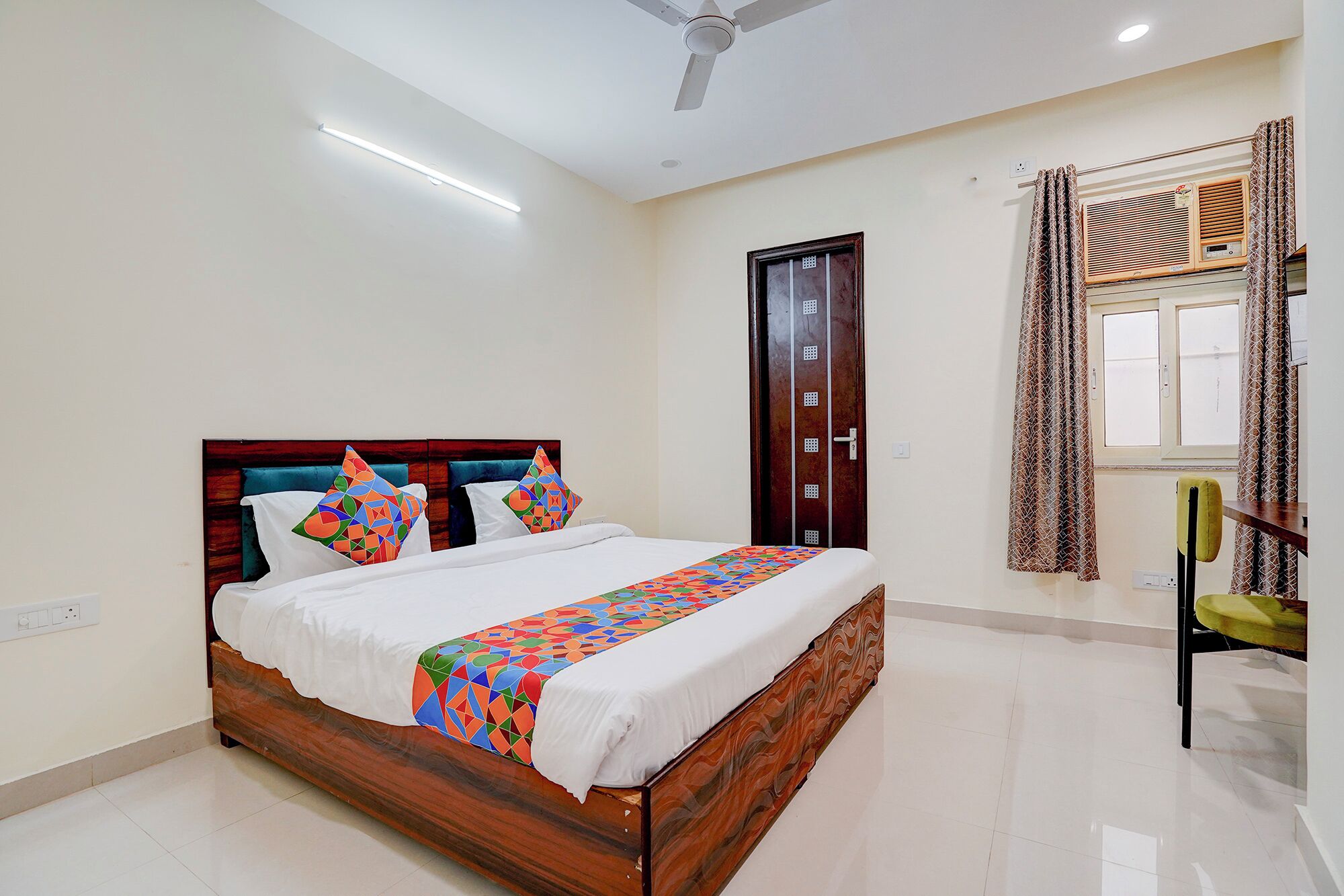 豪華客房 | 埃及棉床單、高級寢具、客房內保險箱、免費無線上網