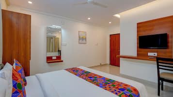 Egyptian cotton sheets, premium bedding, in-room safe, free WiFi