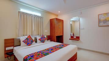 Egyptian cotton sheets, premium bedding, in-room safe, free WiFi