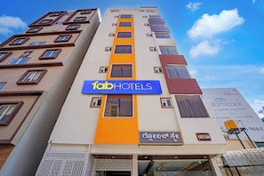 Exterior - Fabhotel Global Stay (Bangalore)