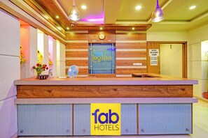 Reception - Fabhotel Log Inn (Hyderabad)