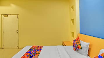 Egyptian cotton sheets, premium bedding, in-room safe, free WiFi