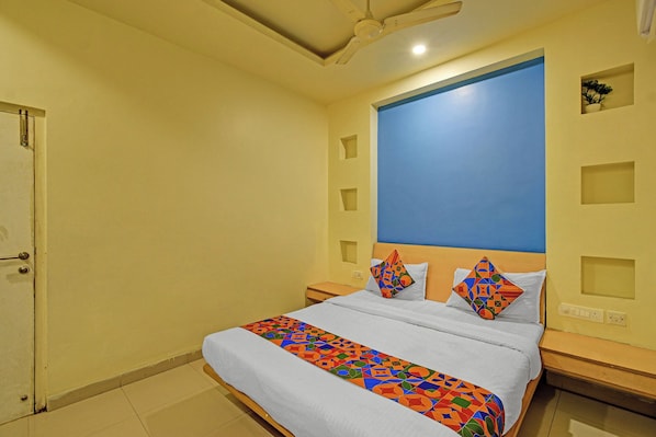 Egyptian cotton sheets, premium bedding, in-room safe, free WiFi - Fabhotel Log Inn (Hyderabad)