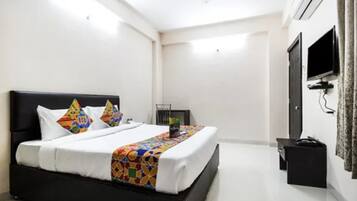 Egyptian cotton sheets, premium bedding, in-room safe, free WiFi