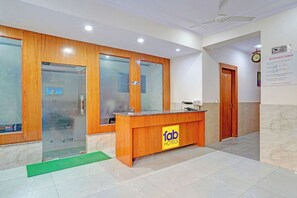 Reception - Fabhotel Hm Residency (Noida)