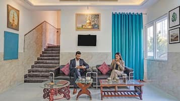 Khu tiếp khách ở sảnh