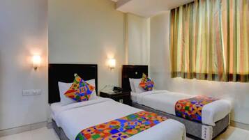 Egyptian cotton sheets, premium bedding, in-room safe, free WiFi