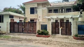 Entrada de la propiedad