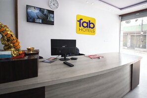 Reception - Fabhotel Neu-Nest (Rishikesh)