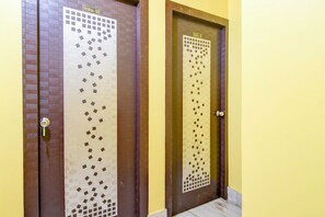 Lobby - Fabhotel Yellow Rose (Kolkata)