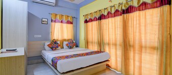 Fabhotel Yellow Rose