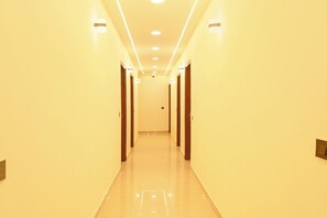Lobby - Fabhotel Pvs Grand (New Delhi)