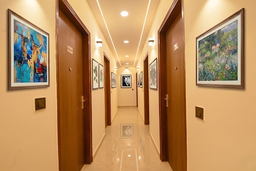 Fabhotel Pvs Grand