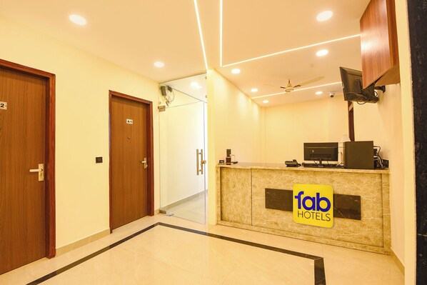 Reception - Fabhotel Pvs Grand (New Delhi)