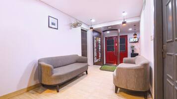 Área de estar no saguão